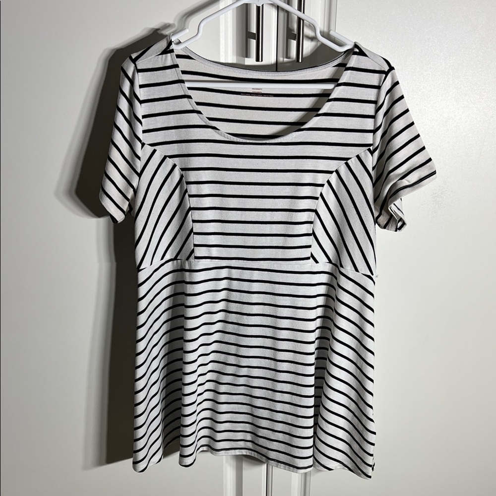 Motherhood Black & White Striped Short Sleeve Scoop Top